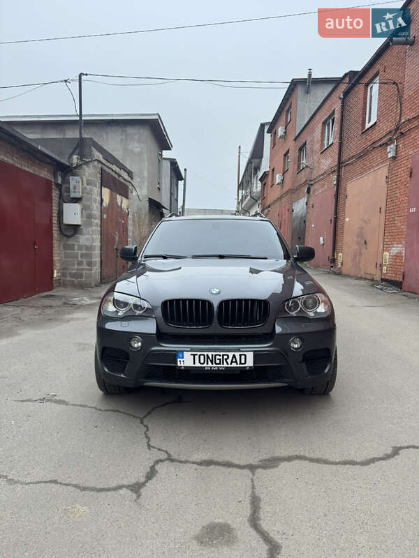 Внедорожник / Кроссовер BMW X5 2011 в Киеве