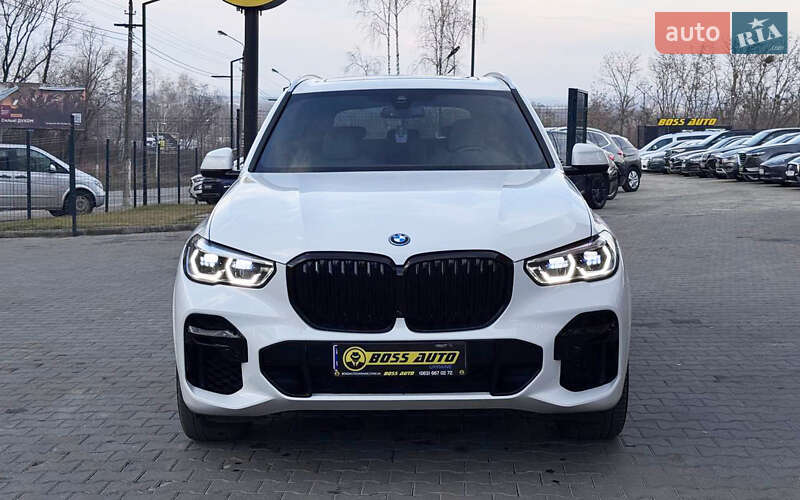 Позашляховик / Кросовер BMW X5 2022 в Чернівцях