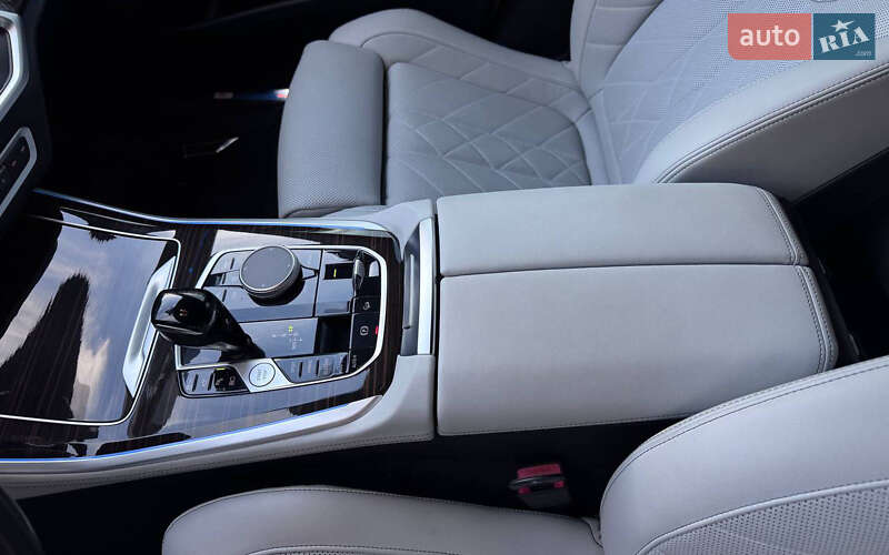 Позашляховик / Кросовер BMW X5 2022 в Чернівцях
