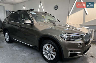 Позашляховик / Кросовер BMW X5 2017 в Чернівцях