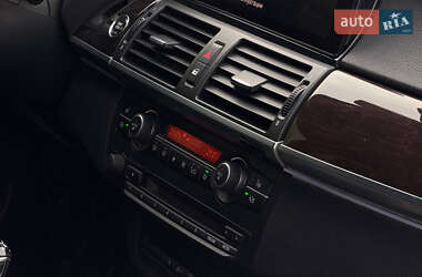 Позашляховик / Кросовер BMW X5 2011 в 