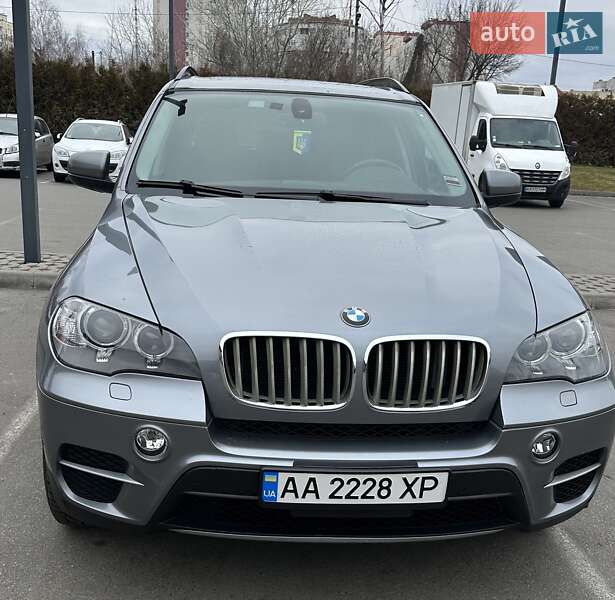 Позашляховик / Кросовер BMW X5 2012 в Києві