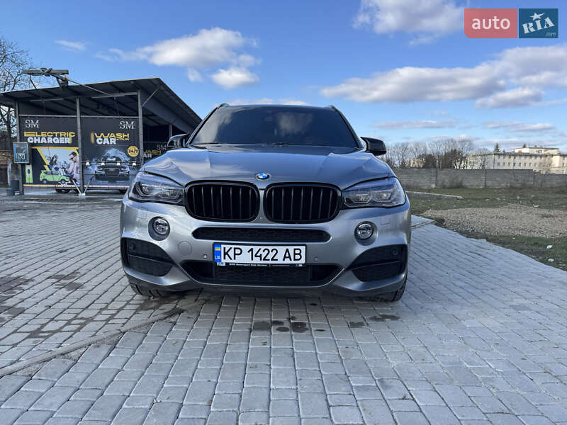 Позашляховик / Кросовер BMW X5 2016 в 