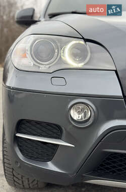 Позашляховик / Кросовер BMW X5 2011 в 