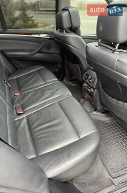 Позашляховик / Кросовер BMW X5 2011 в 