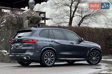 Внедорожник / Кроссовер BMW X5 2019 в 