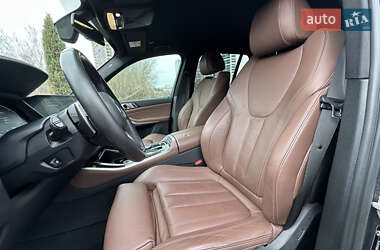 Внедорожник / Кроссовер BMW X5 2019 в 