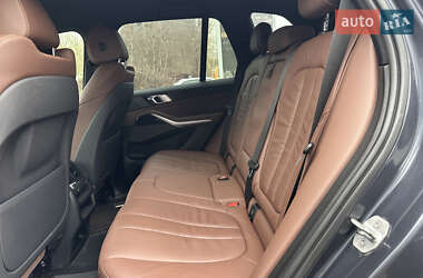 Внедорожник / Кроссовер BMW X5 2019 в 