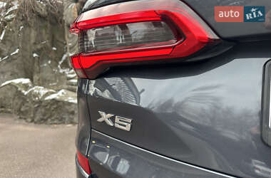 Внедорожник / Кроссовер BMW X5 2019 в 