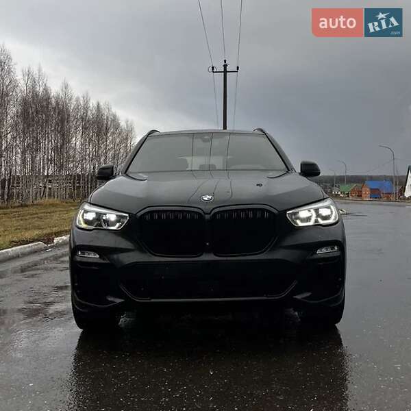 Позашляховик / Кросовер BMW X5 2018 в 