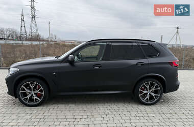 Позашляховик / Кросовер BMW X5 2022 в Івано-Франківську