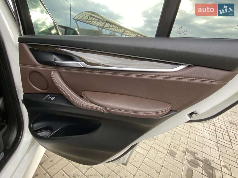 Внедорожник / Кроссовер BMW X5 2015 в Днепре