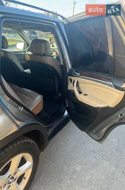 Позашляховик / Кросовер BMW X5 2009 в 