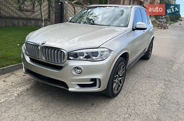 Позашляховик / Кросовер BMW X5 2015 в Чернівцях