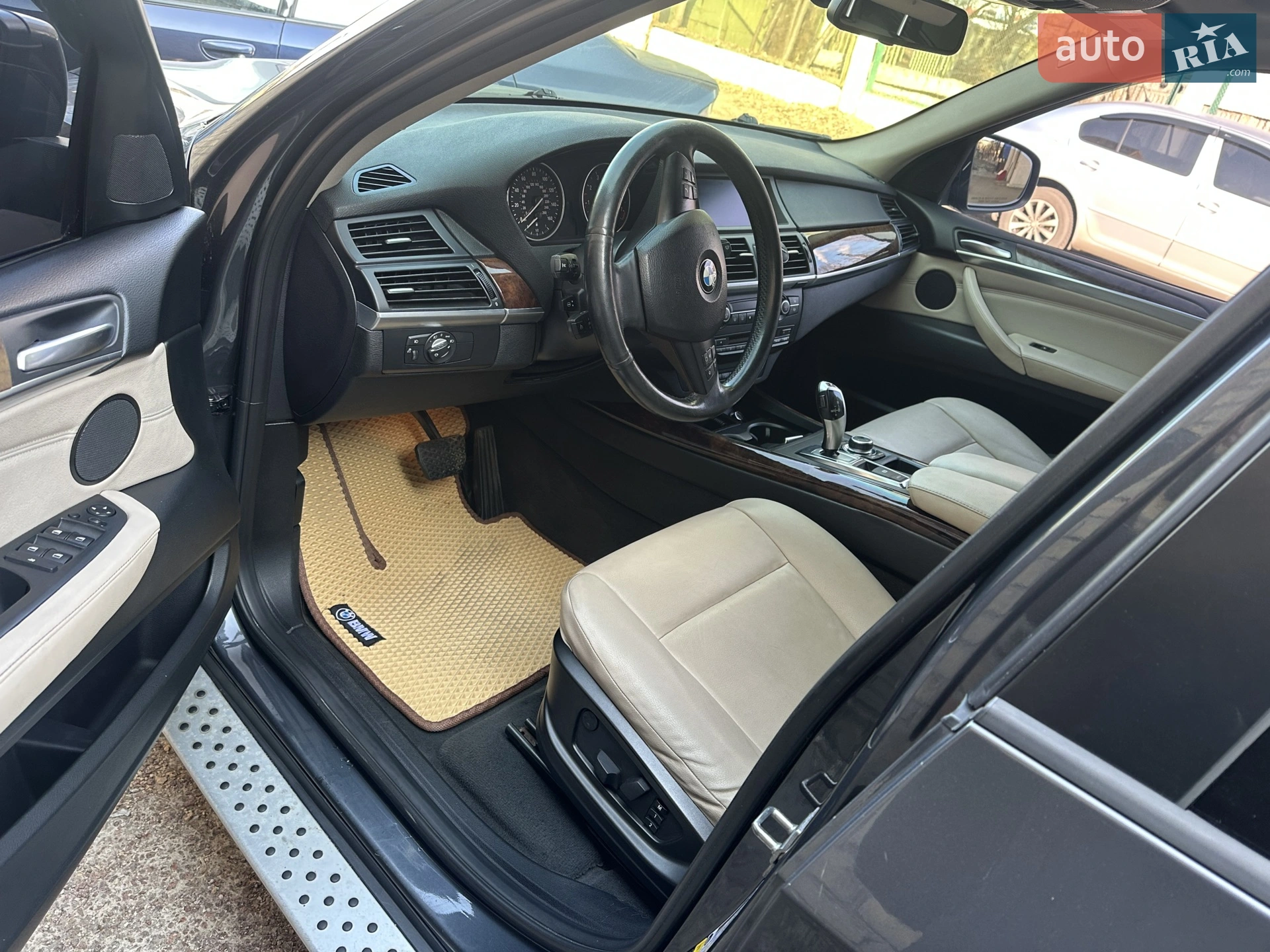 2010 BMW X5 - мініатюра 8