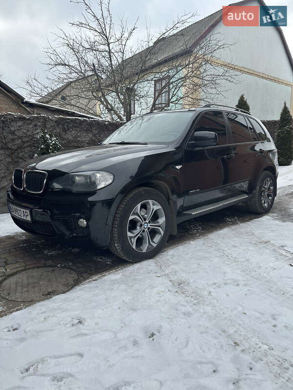 Внедорожник / Кроссовер BMW X5 2010 в Александрие