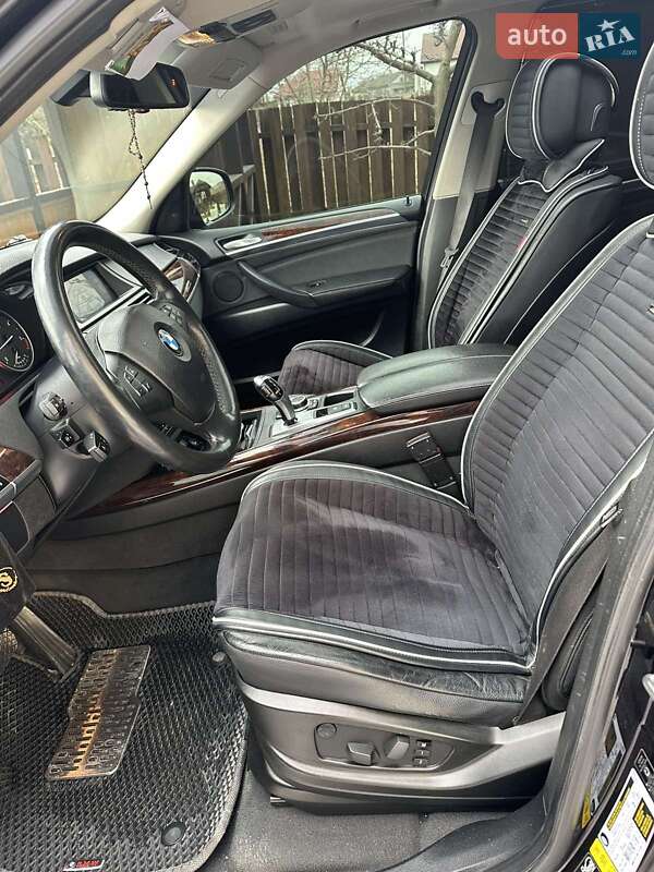 Позашляховик / Кросовер BMW X5 2010 в Львові