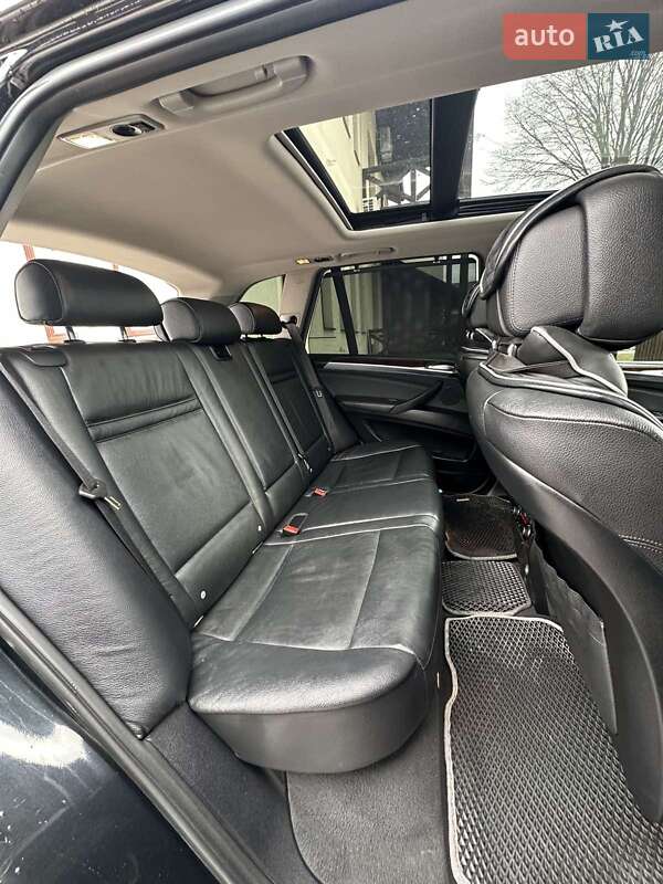 Позашляховик / Кросовер BMW X5 2010 в Львові