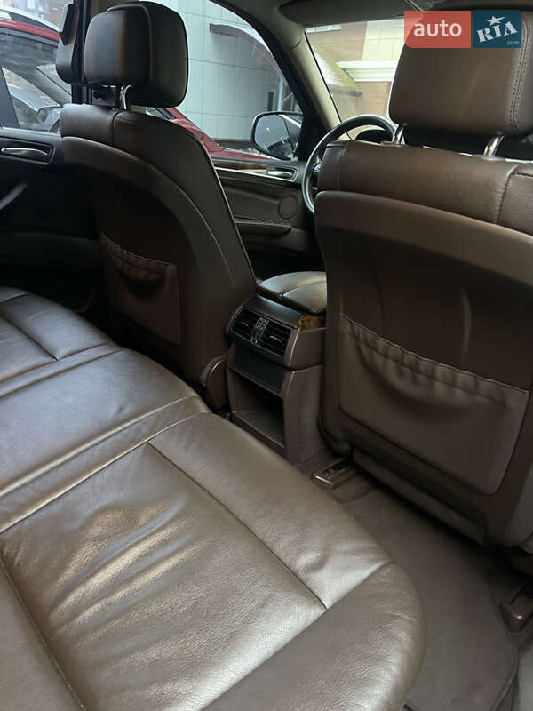 Внедорожник / Кроссовер BMW X5 2012 в Киеве