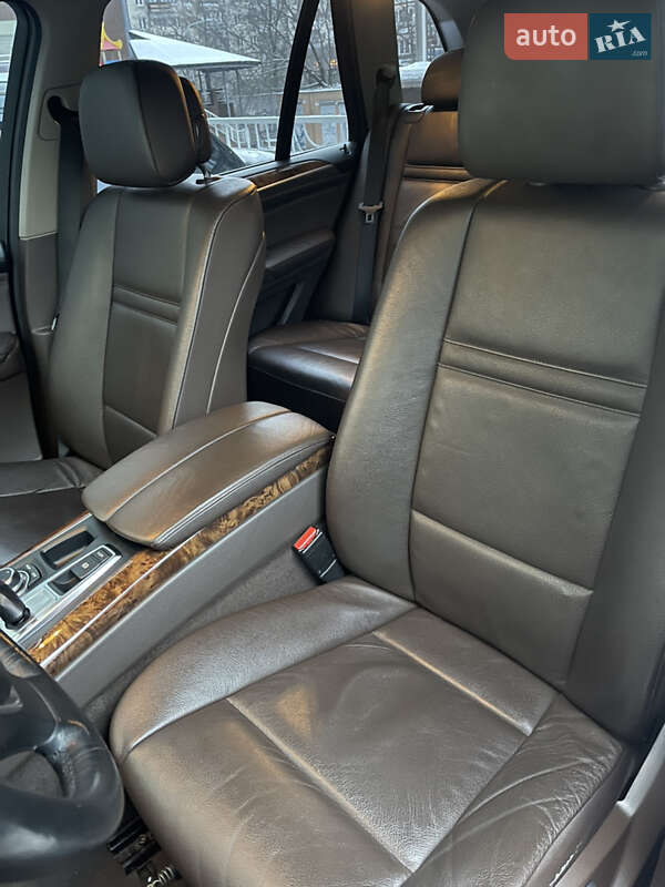 Внедорожник / Кроссовер BMW X5 2012 в Киеве