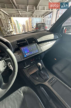 Внедорожник / Кроссовер BMW X5 2003 в 