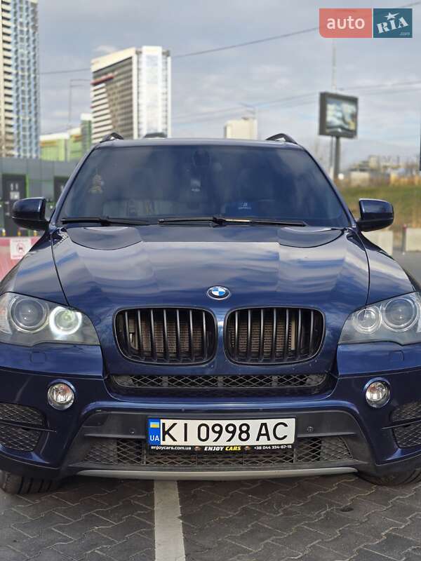 Внедорожник / Кроссовер BMW X5 2011 в 