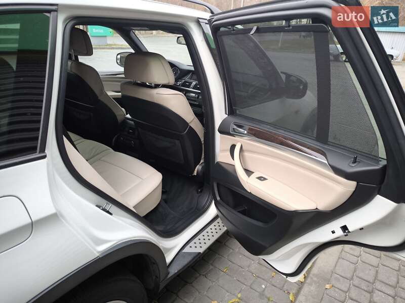 Позашляховик / Кросовер BMW X5 2013 в Дніпрі