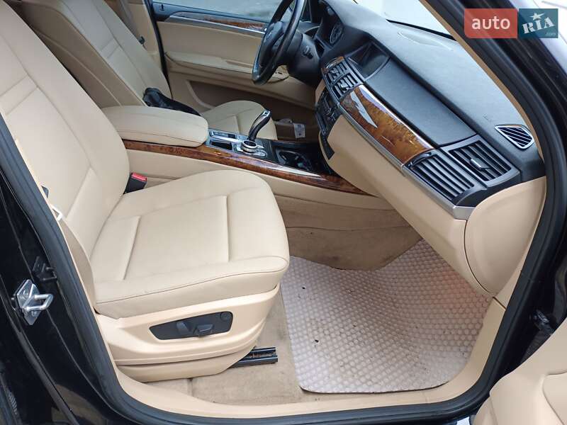 Внедорожник / Кроссовер BMW X5 2011 в Трускавце
