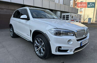 Внедорожник / Кроссовер BMW X5 2016 в Ровно