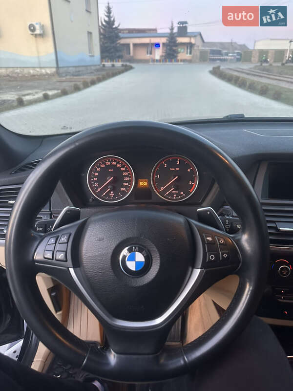 Внедорожник / Кроссовер BMW X5 2012 в Рокитном
