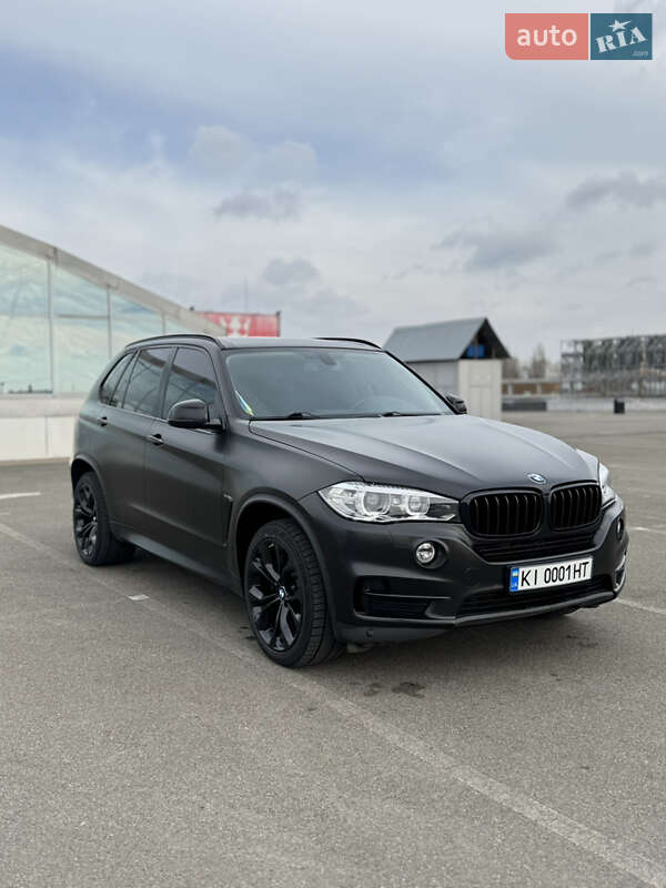 Внедорожник / Кроссовер BMW X5 2016 в 