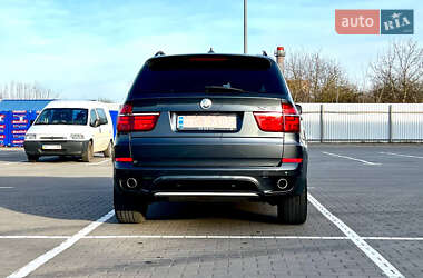 Позашляховик / Кросовер BMW X5 2011 в 
