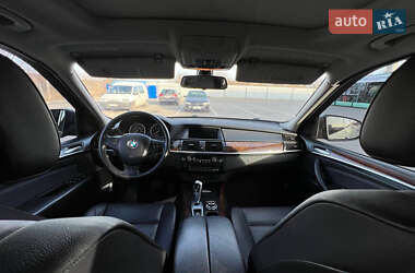Позашляховик / Кросовер BMW X5 2011 в 