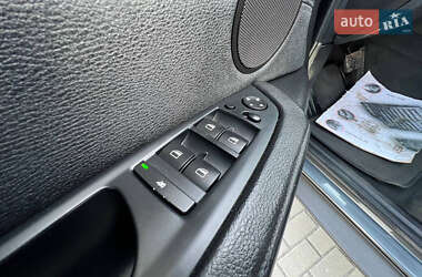Позашляховик / Кросовер BMW X5 2011 в 