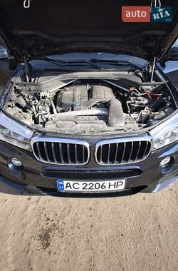 Позашляховик / Кросовер BMW X5 2015 в 