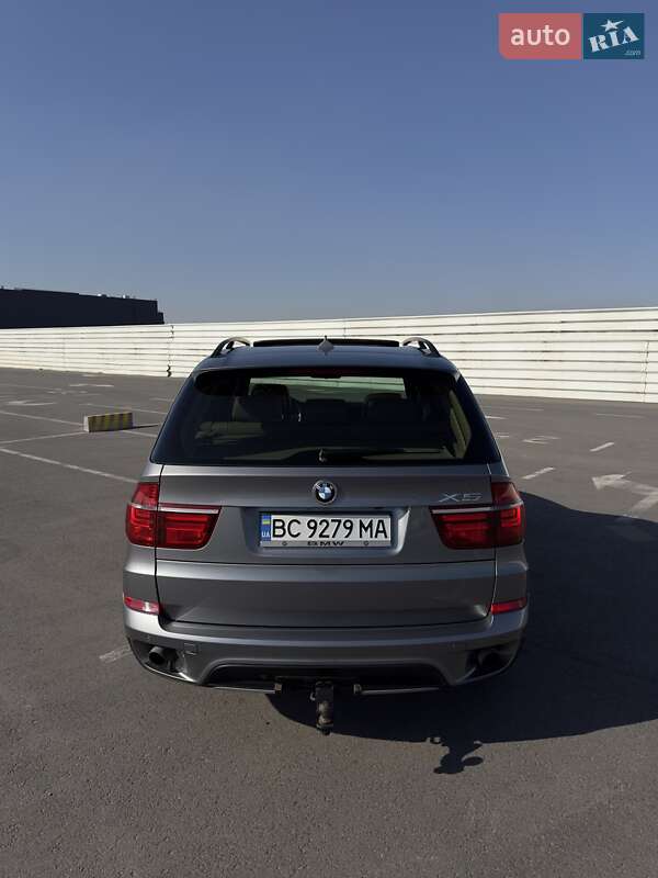Позашляховик / Кросовер BMW X5 2010 в Львові