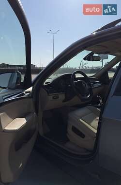 Внедорожник / Кроссовер BMW X5 2010 в 