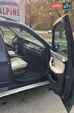 Внедорожник / Кроссовер BMW X5 2010 в 