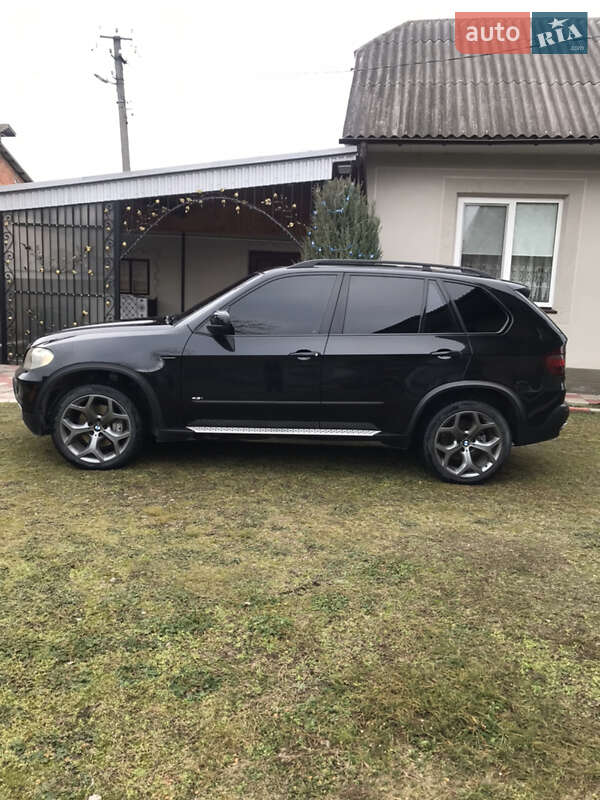 Внедорожник / Кроссовер BMW X5 2008 в Новоселице