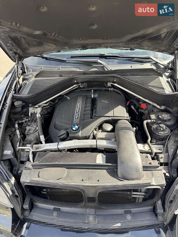 Позашляховик / Кросовер BMW X5 2012 в Києві