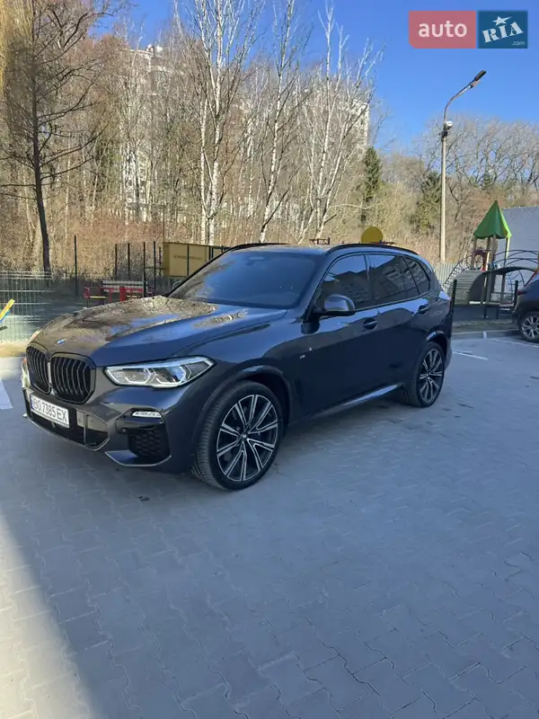 Позашляховик / Кросовер BMW X5 2019 в 
