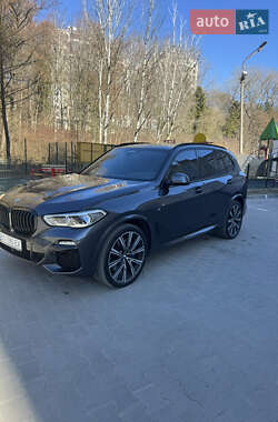 Внедорожник / Кроссовер BMW X5 2019 в 