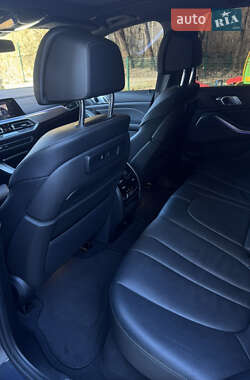 Внедорожник / Кроссовер BMW X5 2019 в 