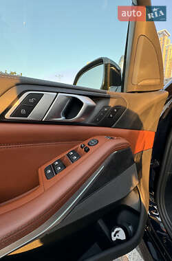 Позашляховик / Кросовер BMW X5 2022 в 