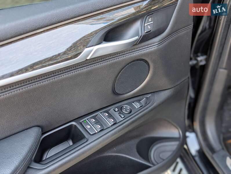 Позашляховик / Кросовер BMW X5 2015 в Косові