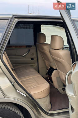 Внедорожник / Кроссовер BMW X5 2004 в 