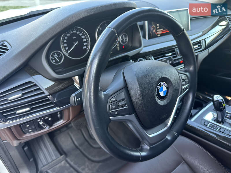 Позашляховик / Кросовер BMW X5 2015 в Києві