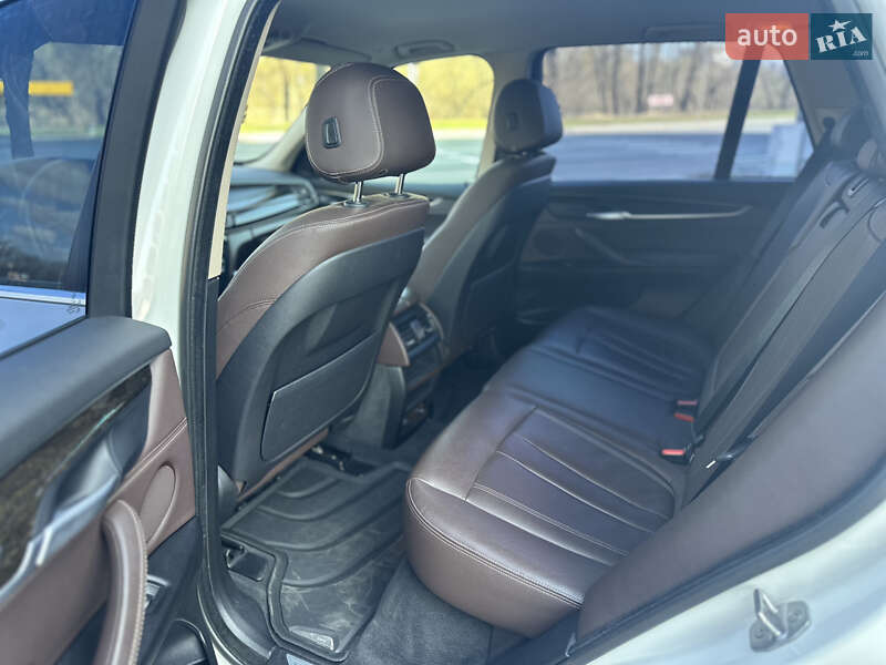 Позашляховик / Кросовер BMW X5 2015 в Києві