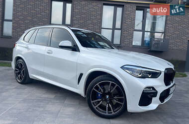 Позашляховик / Кросовер BMW X5 2022 в 