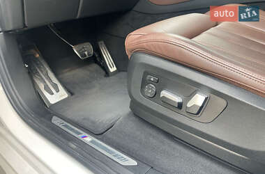 Позашляховик / Кросовер BMW X5 2022 в 